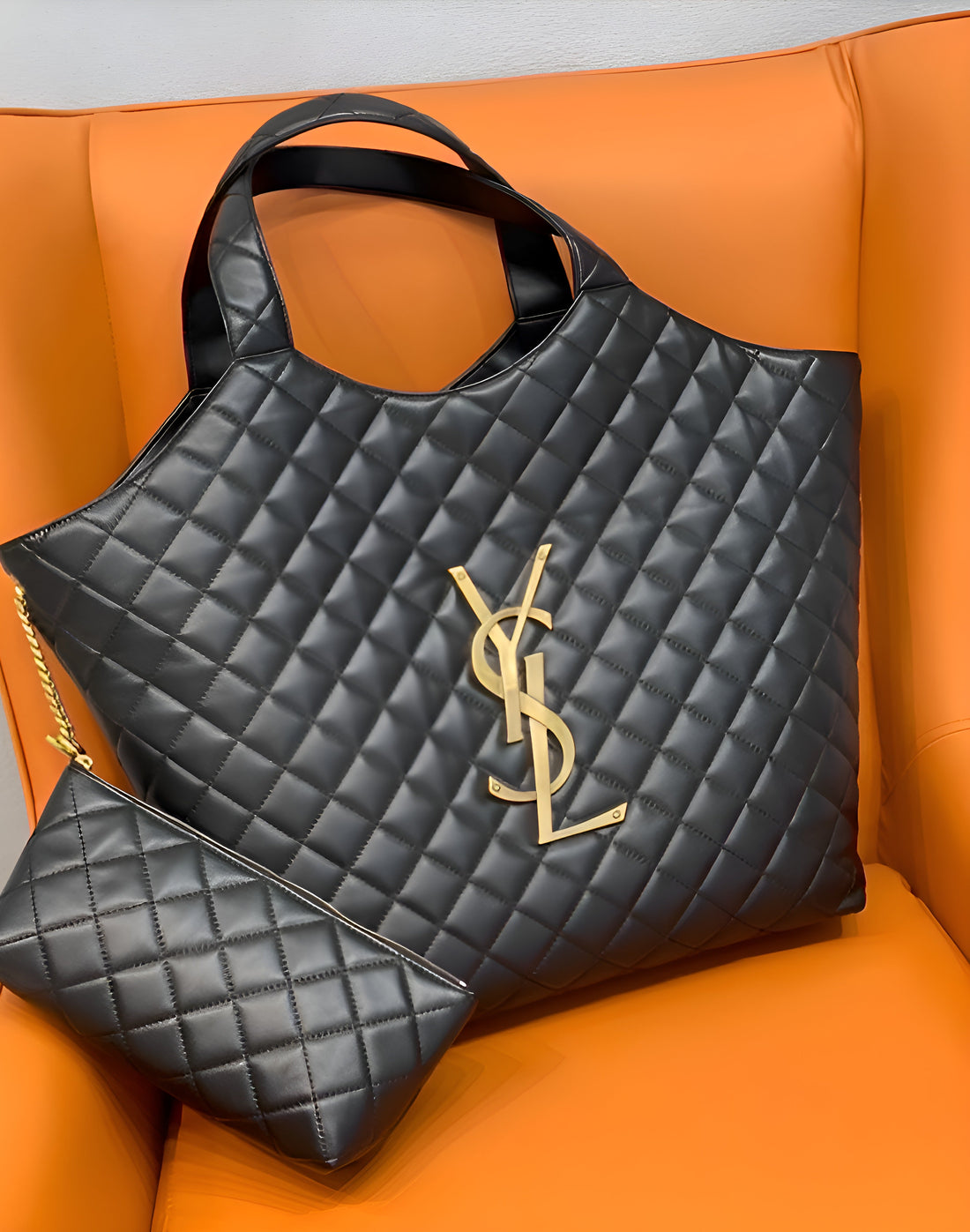 Maxi Shopping Bag with Sculpted Jewel CASSANDRE