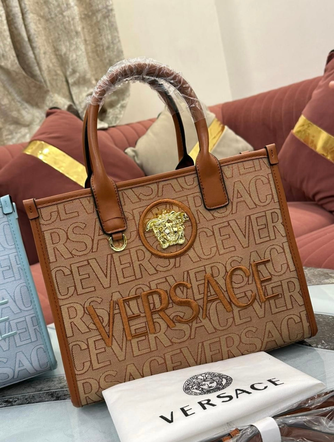 VERSACE LA VACANZA HAND BAG WITH DUST BAG 2051(PH)
